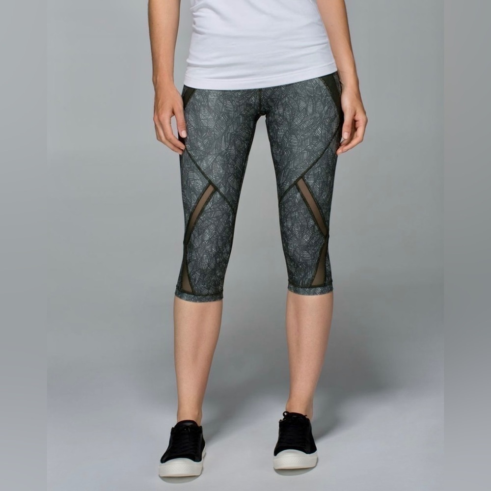 Lululemon - Cool To Street Crop